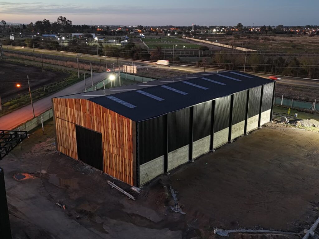 GALPO II - Naves industriales de diseño, primer galpon listo